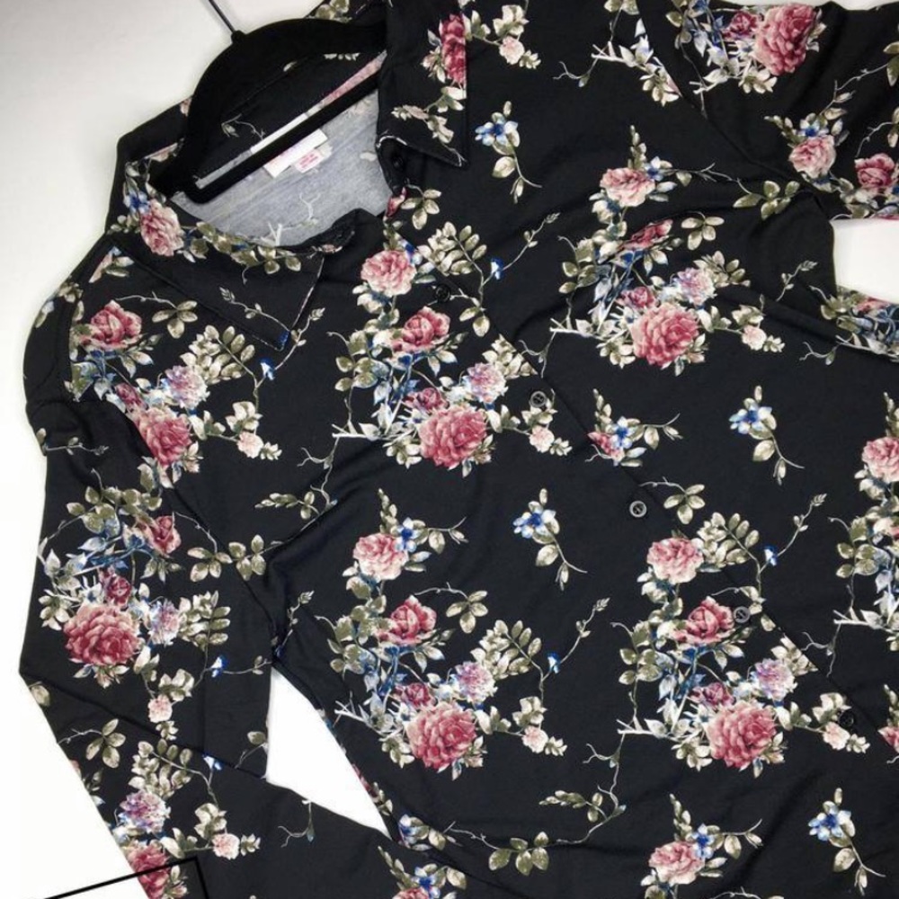Lularoe Valentina Shirt (Size XL)